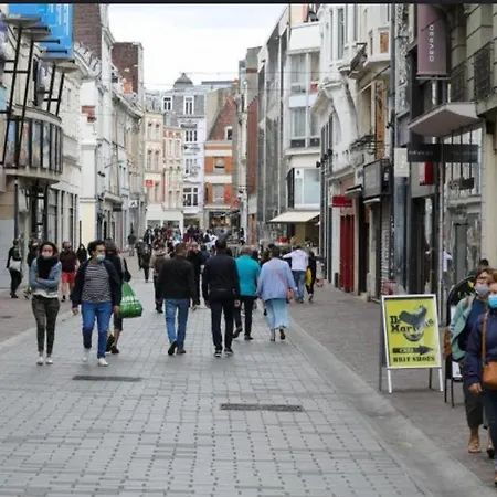 Typique Gare Flandre Centre Lejlighed